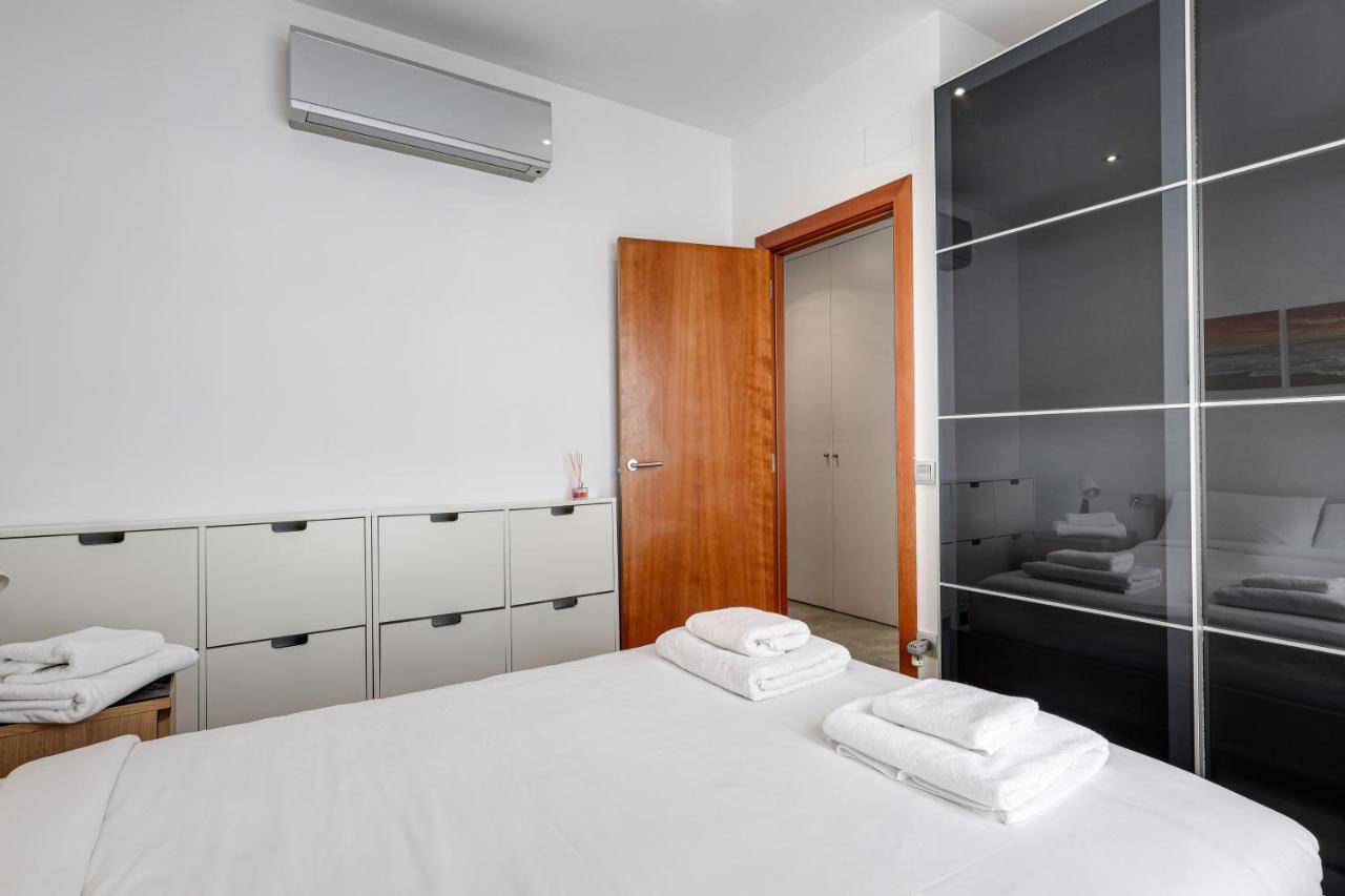 Urban Flats Vallirana บาร์เซโลนา ภายนอก รูปภาพ