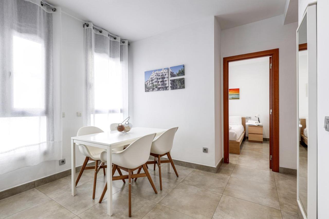 Urban Flats Vallirana บาร์เซโลนา ภายนอก รูปภาพ