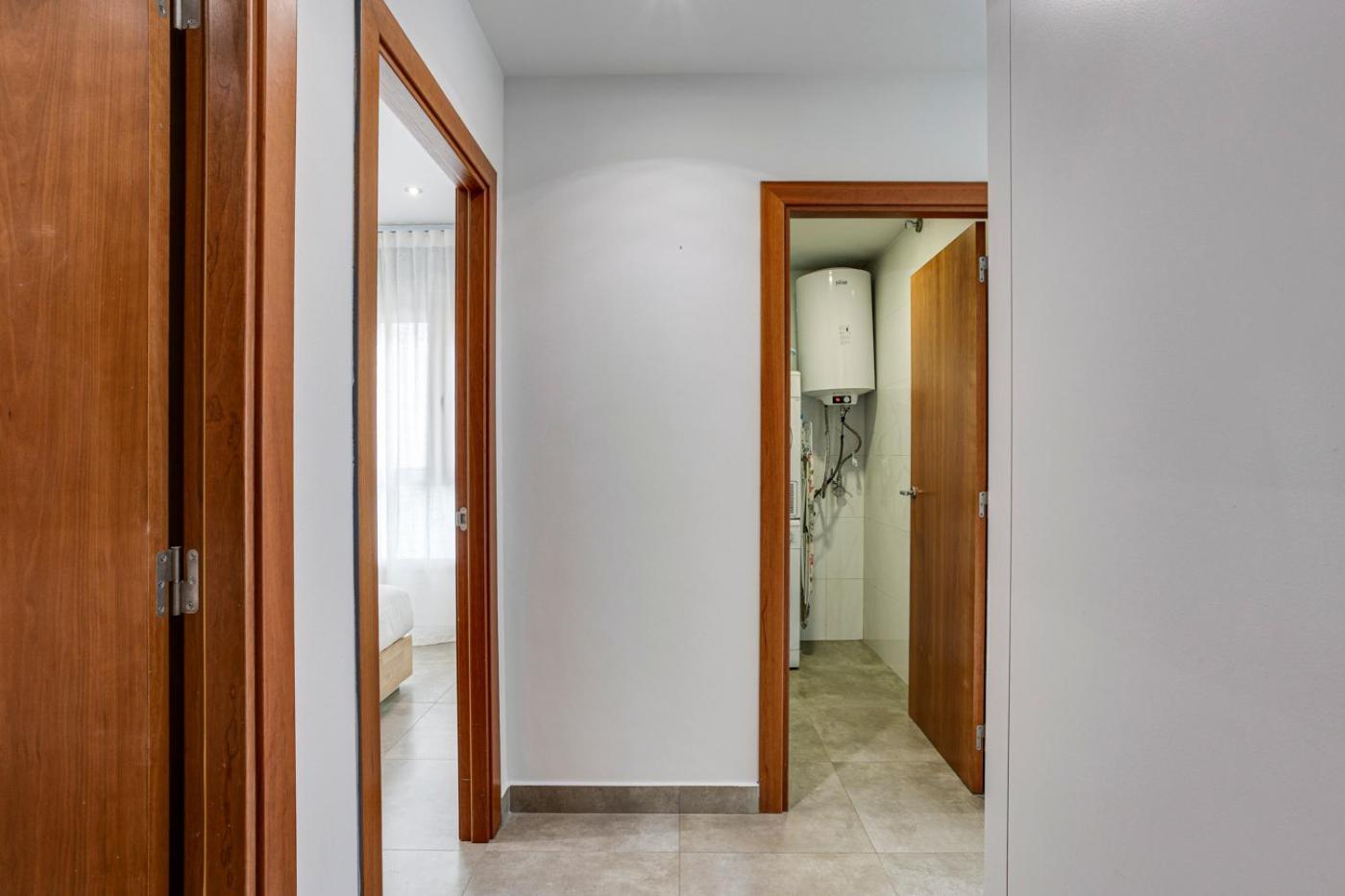 Urban Flats Vallirana บาร์เซโลนา ภายนอก รูปภาพ