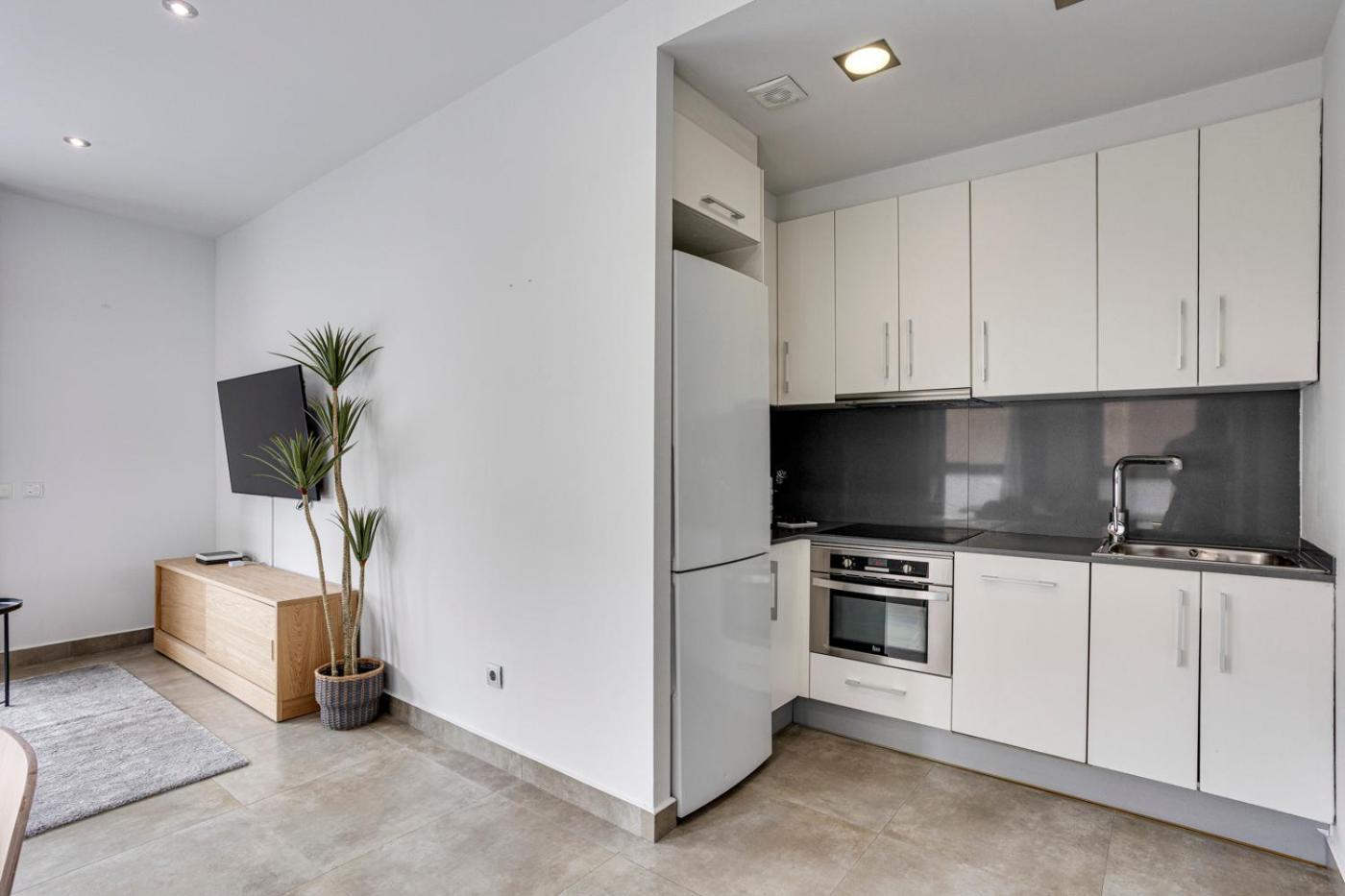 Urban Flats Vallirana บาร์เซโลนา ภายนอก รูปภาพ