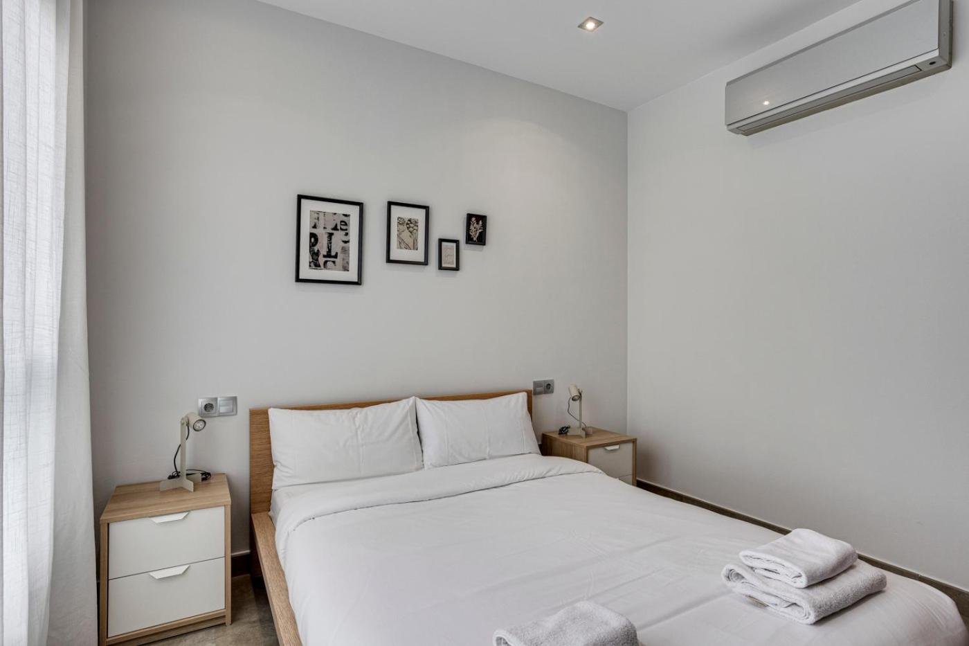 Urban Flats Vallirana บาร์เซโลนา ภายนอก รูปภาพ